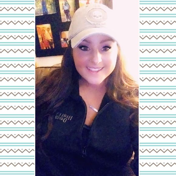 Meet your Posher, Mel - Picture 1 of 5